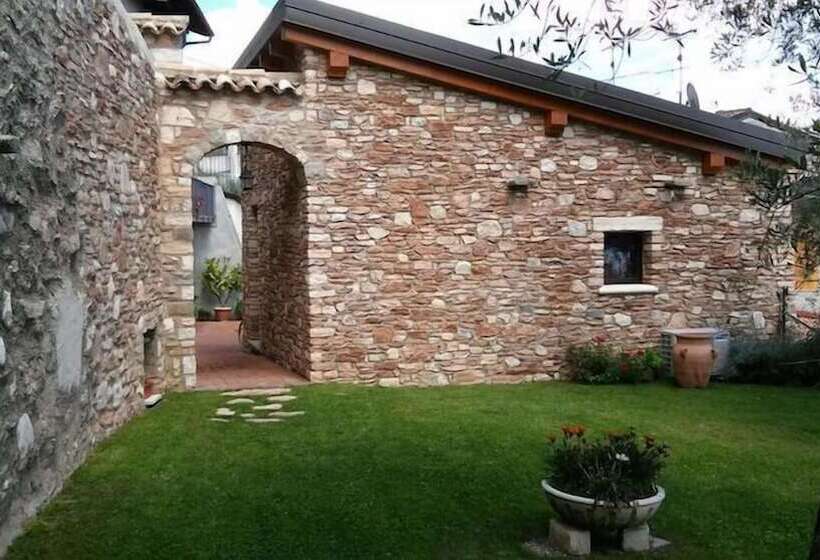 Bed & Breakfast Giardini Di Corte