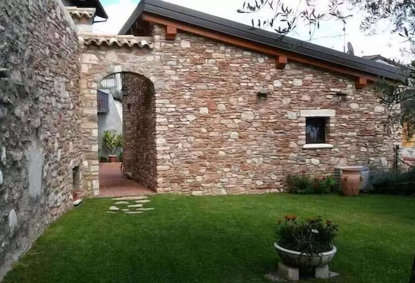 Bed & Breakfast Giardini Di Corte