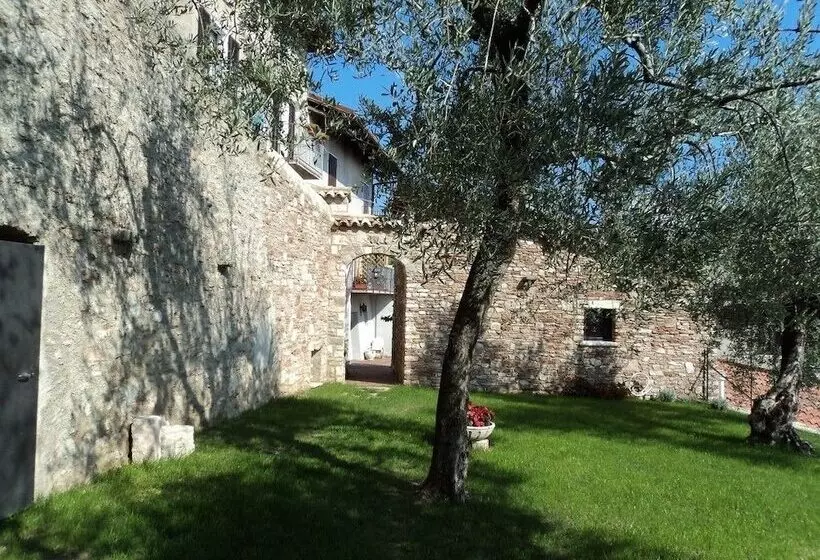 Bed & Breakfast Giardini Di Corte