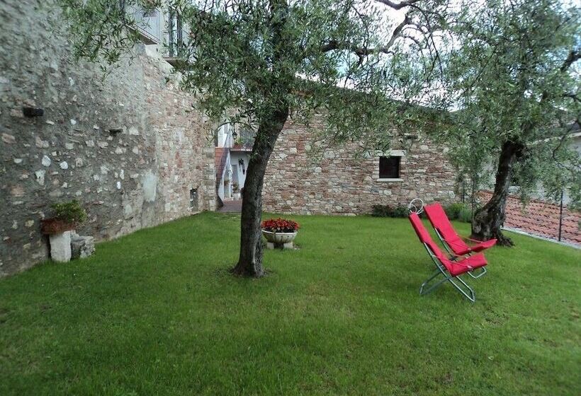 Bed & Breakfast Giardini Di Corte