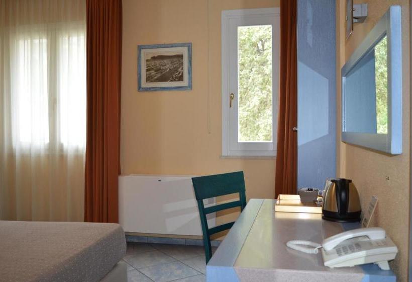 בית מלון כפרי Chentu Lunas