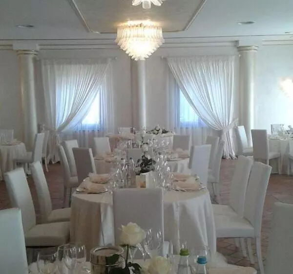 ホテル Relais Madonna Di Campagna