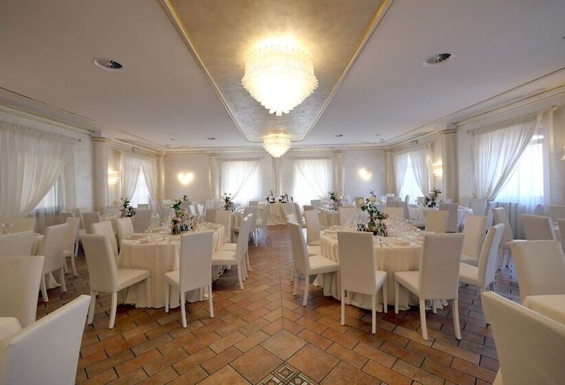 ホテル Relais Madonna Di Campagna