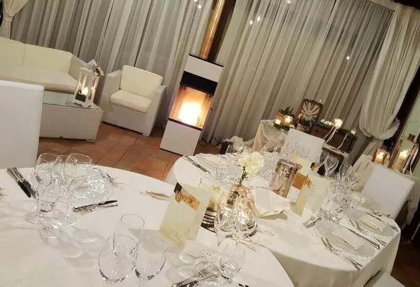 ホテル Relais Madonna Di Campagna