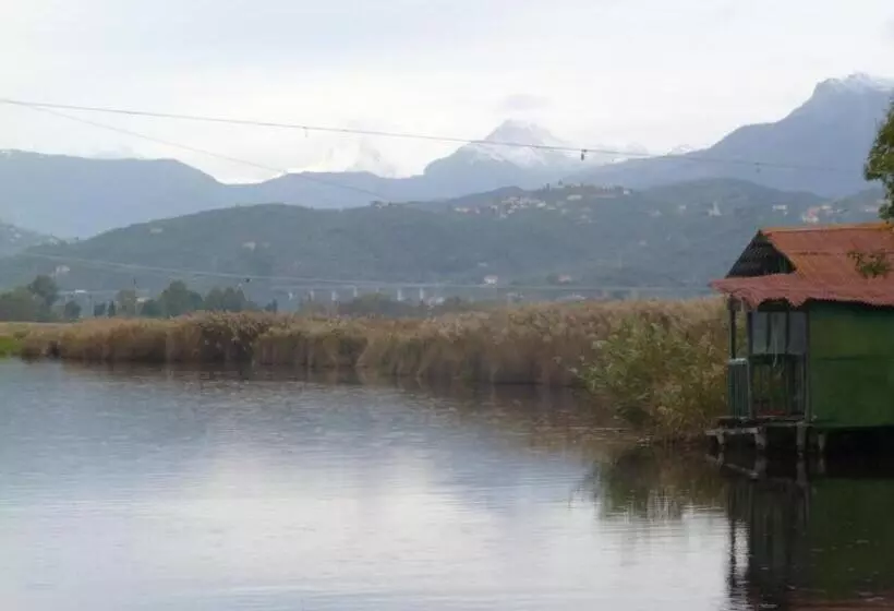 Le Ginestre B & B
