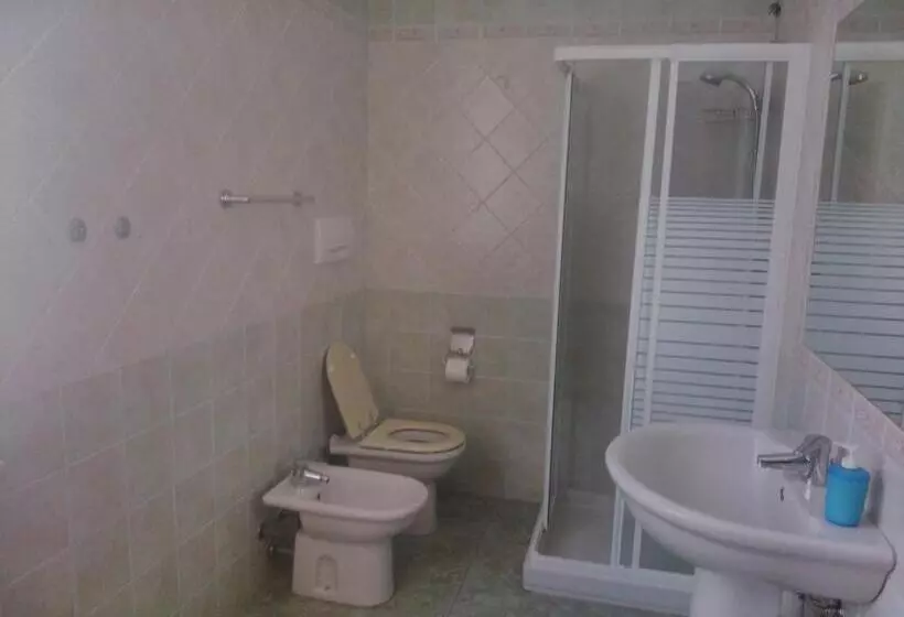 Aamiaismajoitus (B&B) Ai Pigni De Cerù