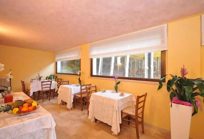 Aamiaismajoitus (B&B) Ai Pigni De Cerù