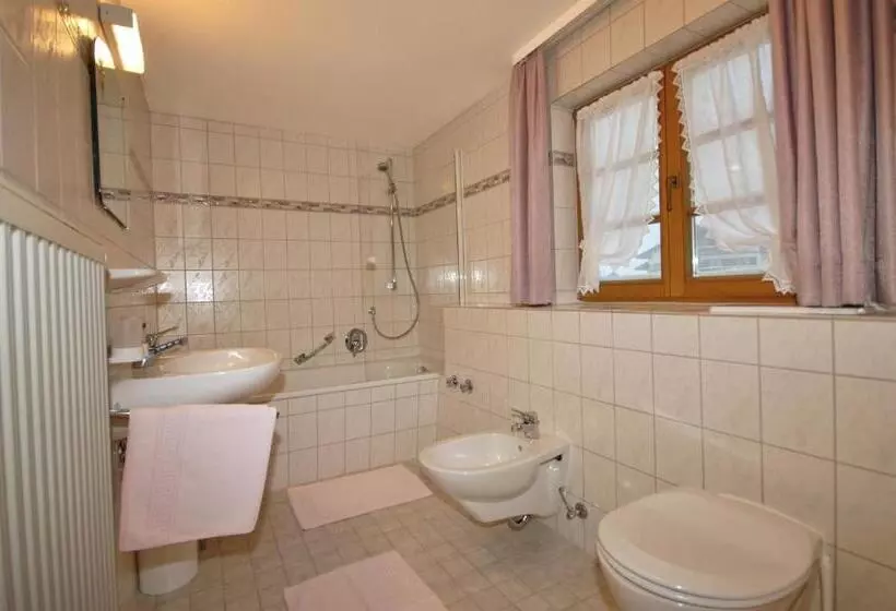 Aamiaismajoitus (B&B) Gästehaus Walserheimat