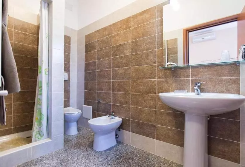 تختخواب و صبحانه Il Sole Guesthouse