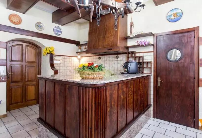 تختخواب و صبحانه Il Sole Guesthouse