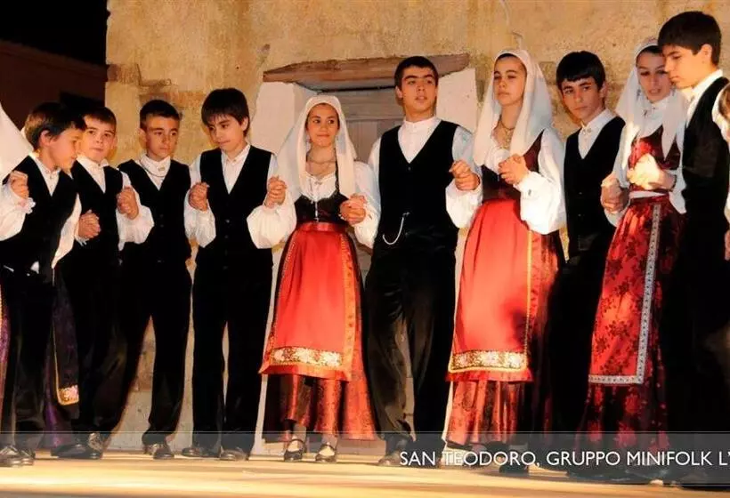 تختخواب و صبحانه Li Teggi Turismo Rurale
