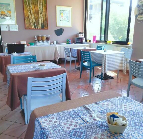 Отель Albergo Il Biancospino