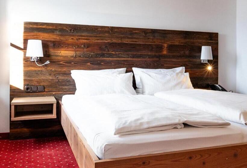 Hotelli Alpengasthof Löwen