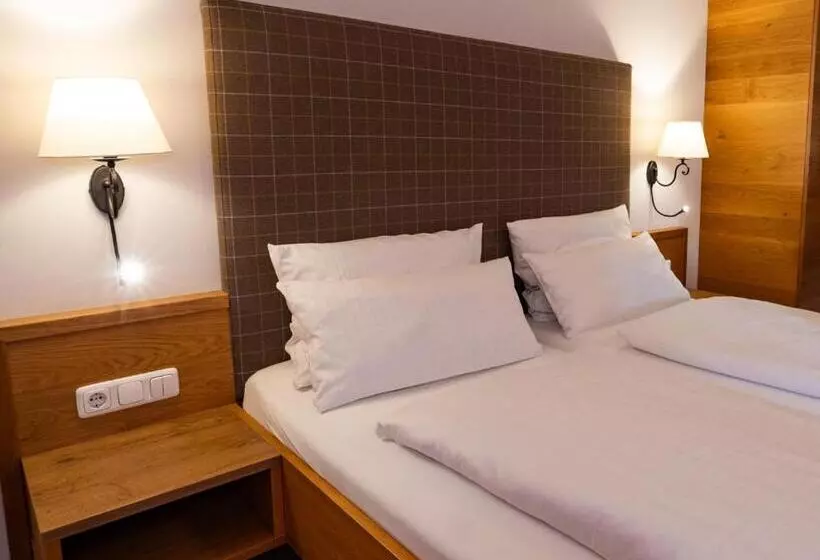 Hotelli Alpengasthof Löwen