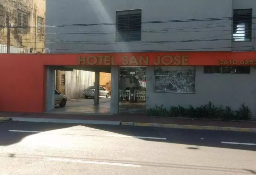 ホテル & Hostel San José