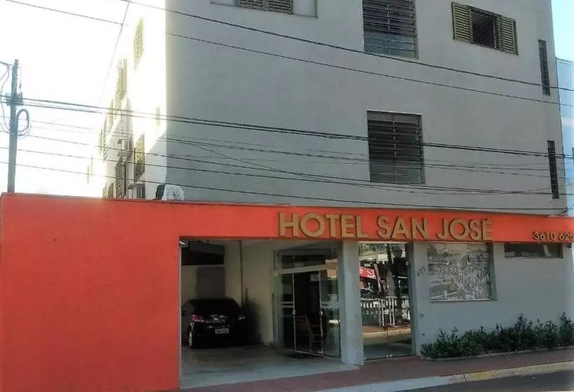 ホテル & Hostel San José