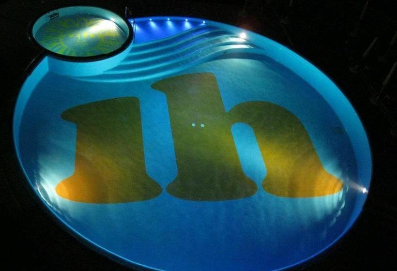 בית מלון כפרי International