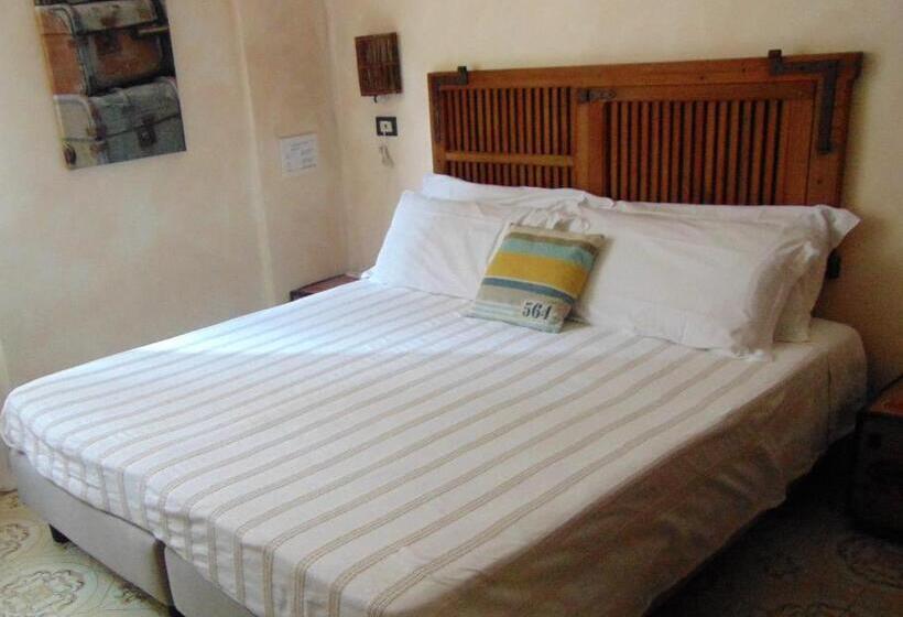 Szálloda L Antico Borgo Elena Noli