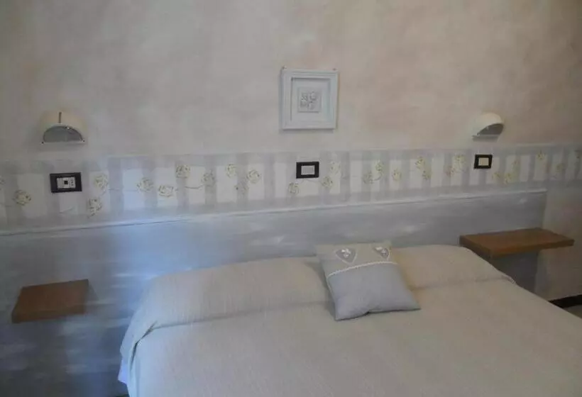 ホテル L Antico Borgo Elena Noli