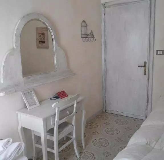 ホテル L Antico Borgo Elena Noli