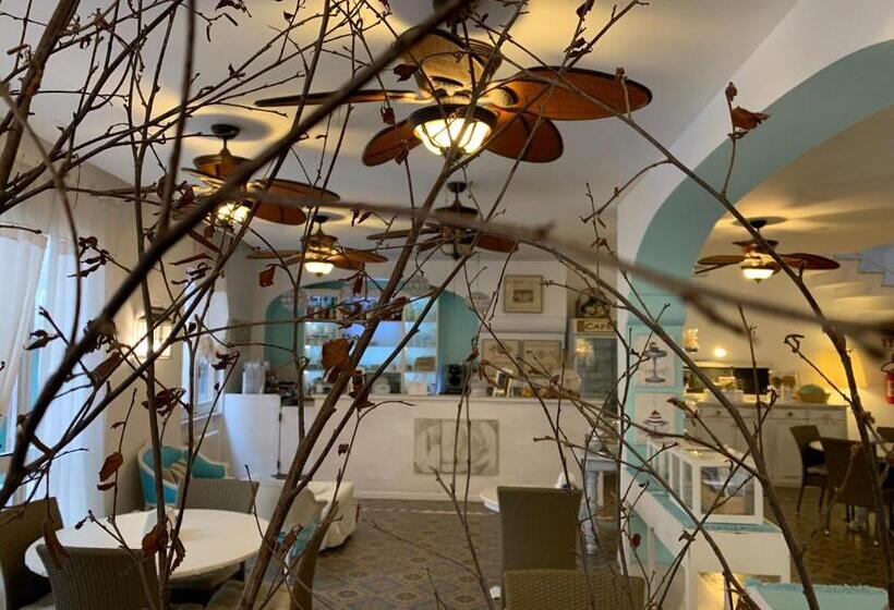 Szálloda L Antico Borgo Elena Noli