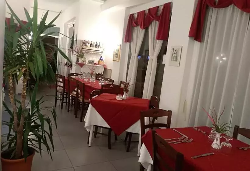 Hotelli La Congiura Dei Baroni