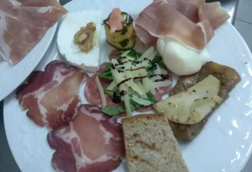 Hotelli La Congiura Dei Baroni