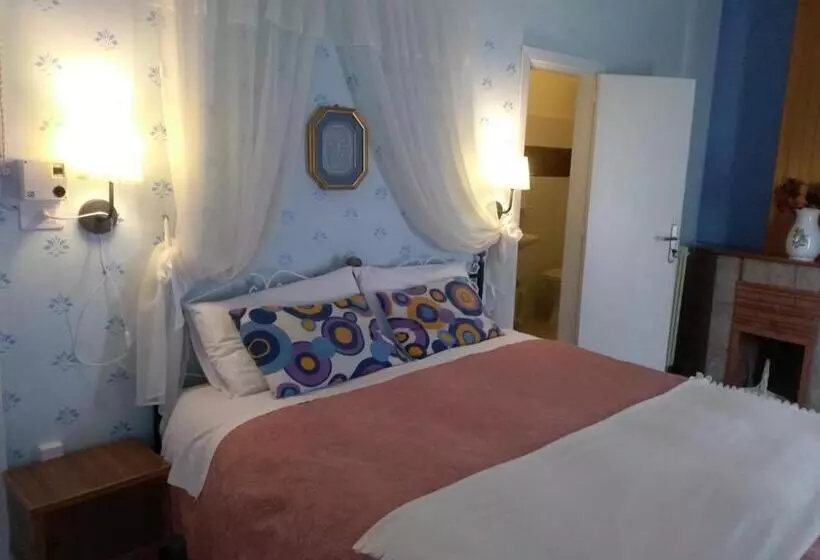 Hotelli La Congiura Dei Baroni