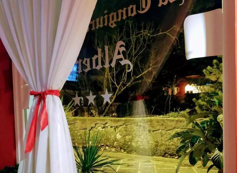 Hotelli La Congiura Dei Baroni