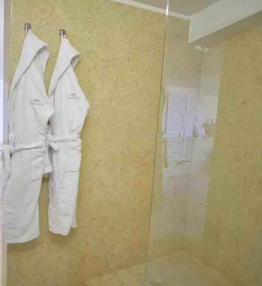 هتل La Dimora Del Baco