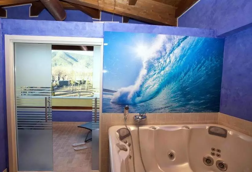 هتل La Dimora Del Baco