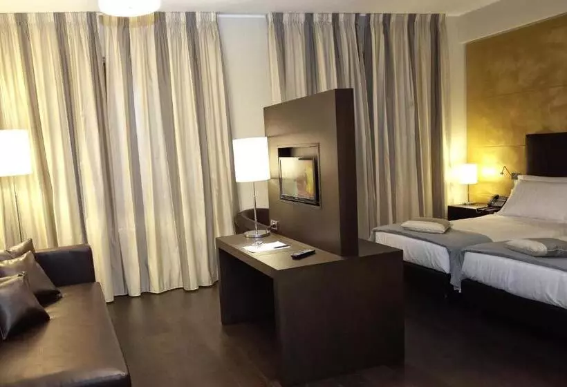 هتل La Dimora Del Baco