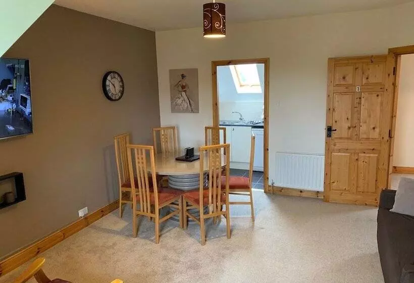 Racecourse Lodge Apartment