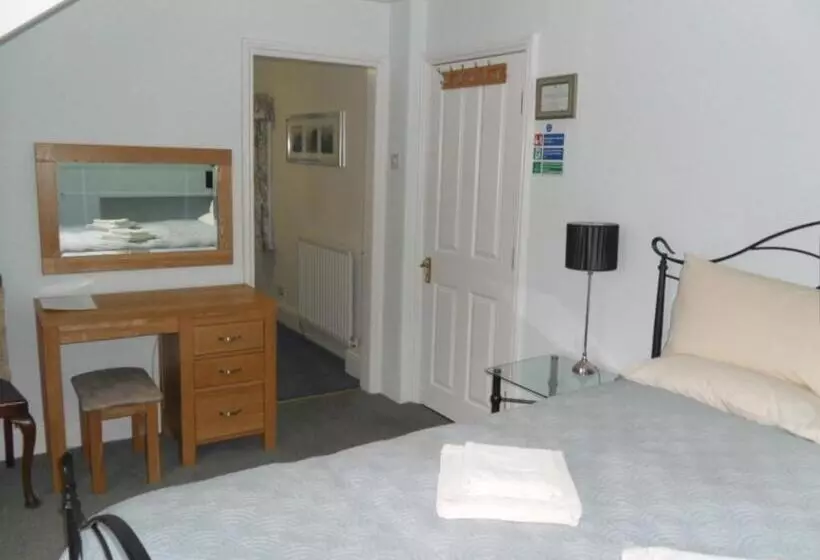 Aamiaismajoitus (B&B) Big Sky Guest House Only