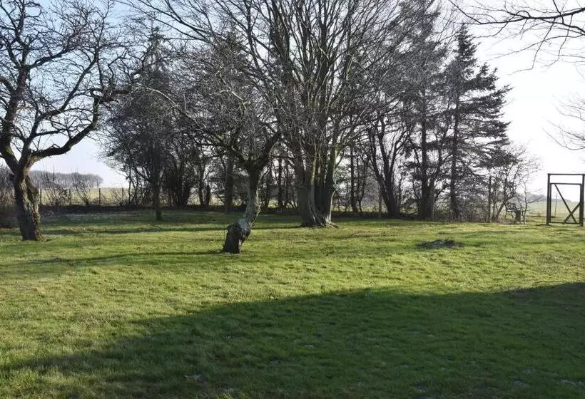 تختخواب و صبحانه Sunset Bed & No Breakfast