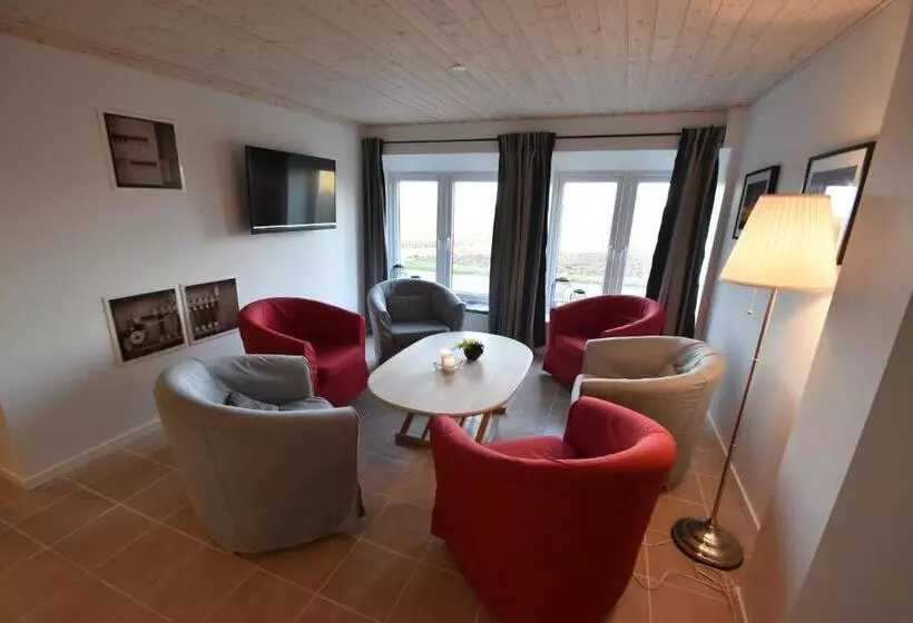 تختخواب و صبحانه Sunset Bed & No Breakfast