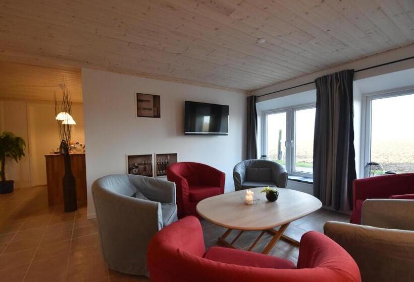 ベッドアンドブレックファースト Sunset Bed & No Breakfast