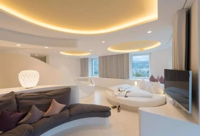 Bio & Wellnesshotel Pazeider   Healing Garden Above Meran