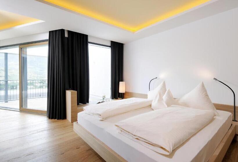 Bio & Wellnesshotel Pazeider Healing Garden Above Meran