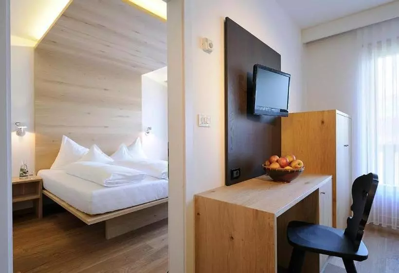 Bio & Wellnesshotel Pazeider   Healing Garden Above Meran