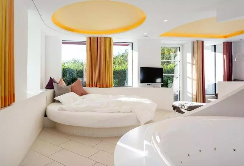 Bio & Wellnesshotel Pazeider   Healing Garden Above Meran