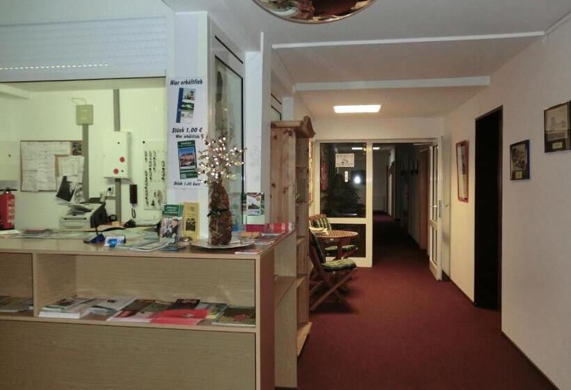 Отель Am Kleinbahnhof