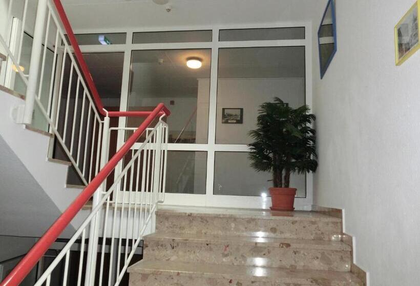 Отель Am Kleinbahnhof