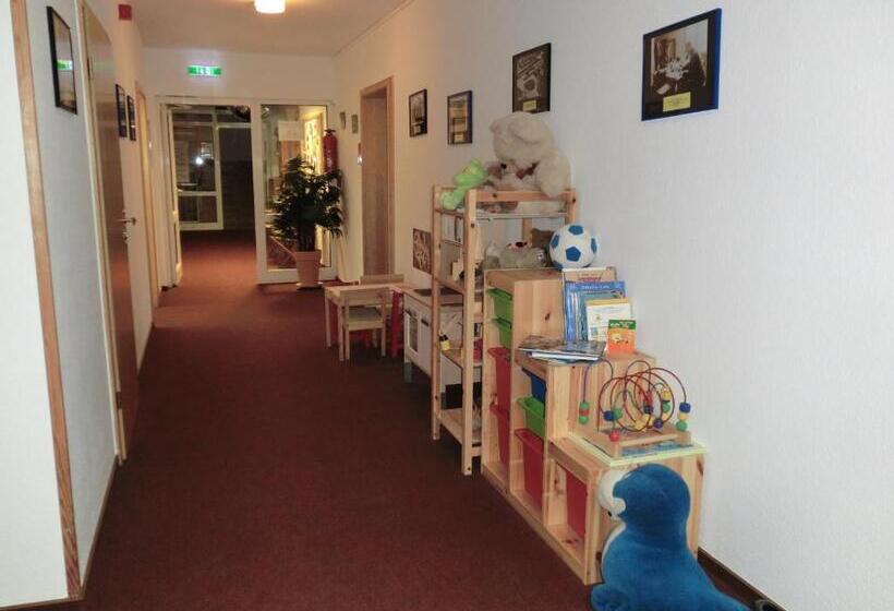 Отель Am Kleinbahnhof