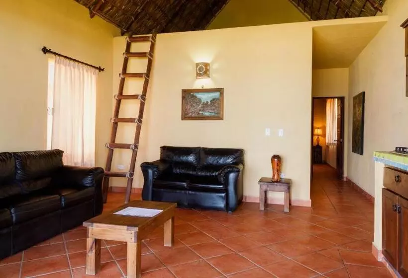 Hotelli Cerritos Surf Town   Beach Front Property