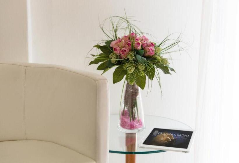 ホテル Cristina Corona