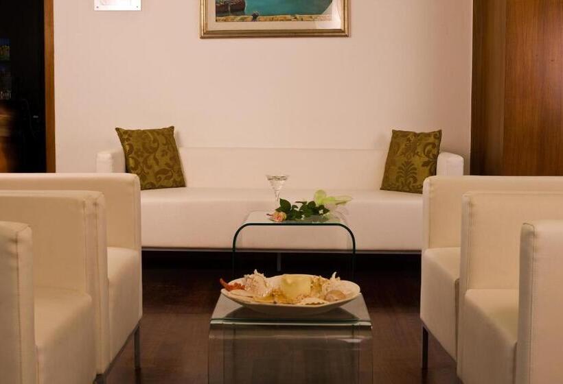 ホテル Cristina Corona