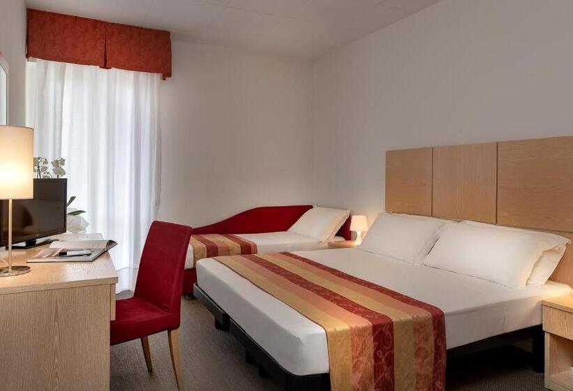 ホテル Cristina Corona