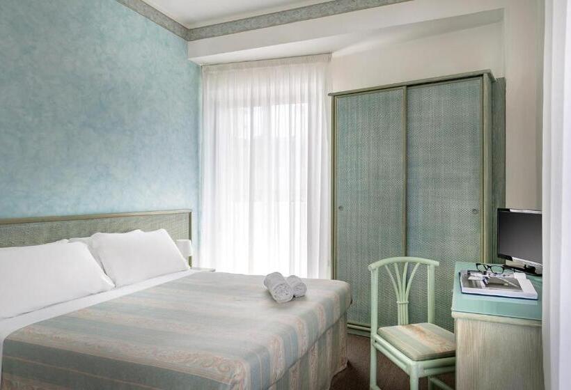 ホテル Cristina Corona