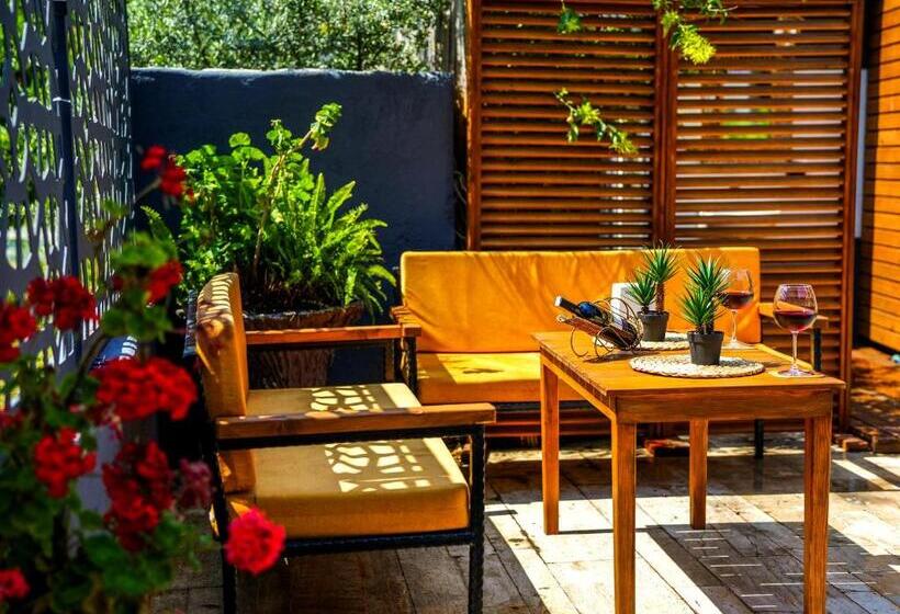 فندق Four Seasons Apart